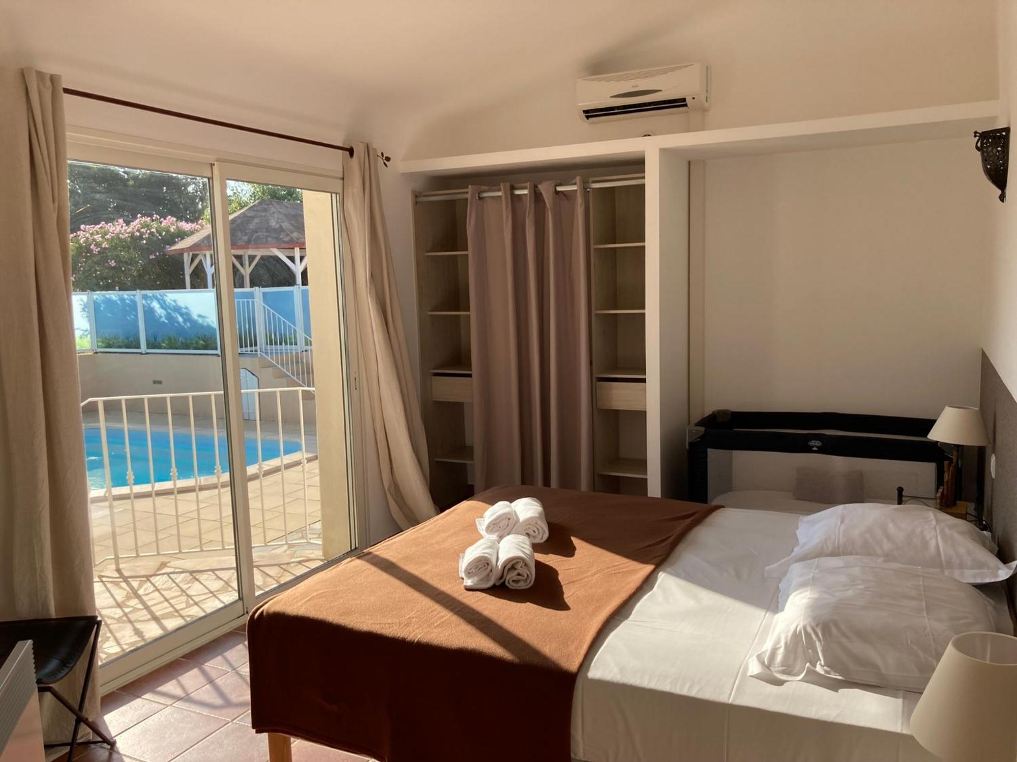 Villas CALA CORSA - 3 et 4 Chambres CALA ROSSA Porto-Vecchio - Villas entièrement Climatisées à 5 minutes à pied de la plage Cala Rossa Esterno foto
