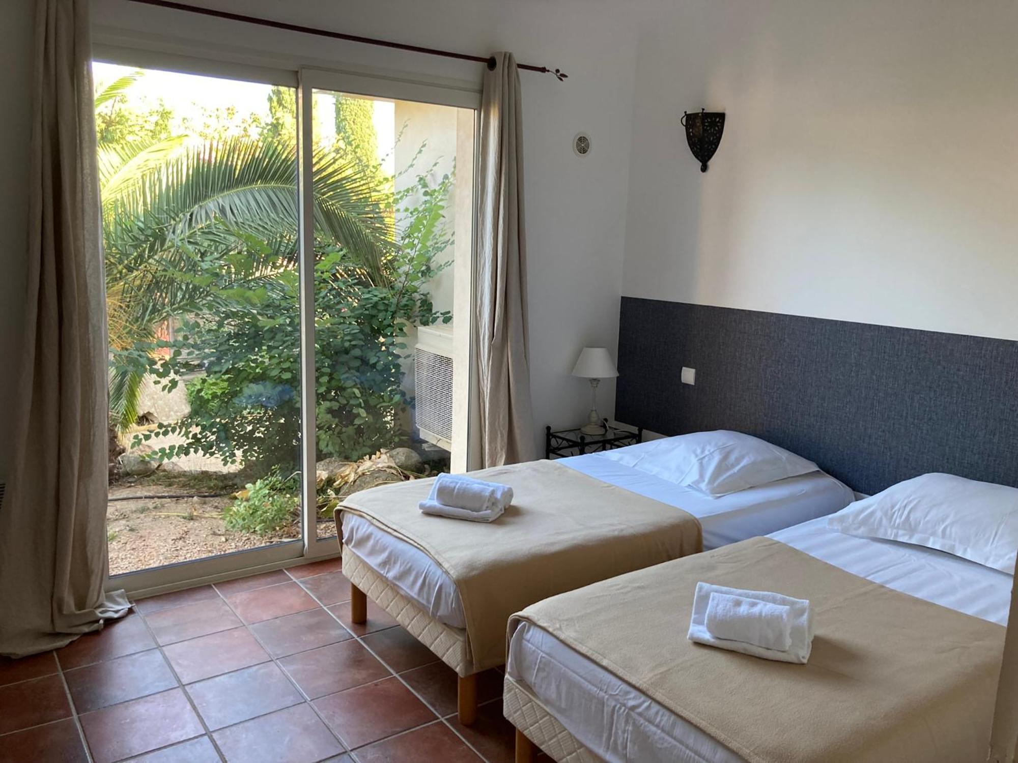 Villas CALA CORSA - 3 et 4 Chambres CALA ROSSA Porto-Vecchio - Villas entièrement Climatisées à 5 minutes à pied de la plage Cala Rossa Esterno foto